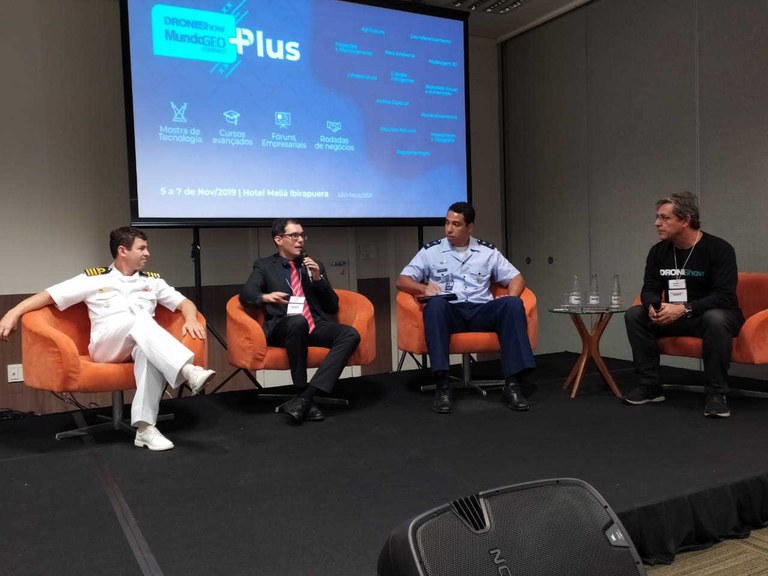 Ailton Júnior, da ANAC, participa da Drone Show Plus em SP.jpg