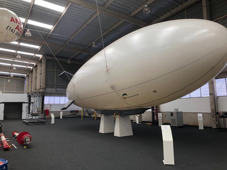 Dirigível foto 1.jpg