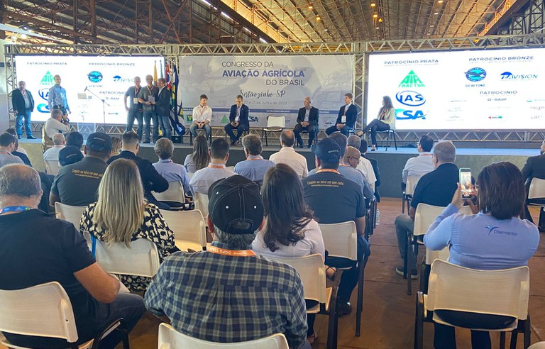 Congresso Nacional de Aviação Agrícola conta com a participação da Agência