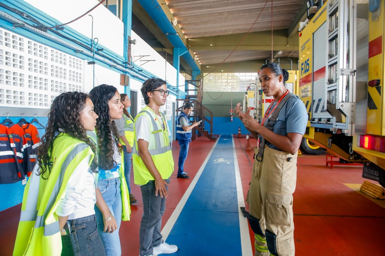 CRIANDO ASAS_SALVADOR415.jpg