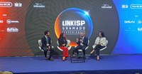Anatel destaca importância da regularização e do combate à concorrência desleal no Link ISP 2025, em Gramado