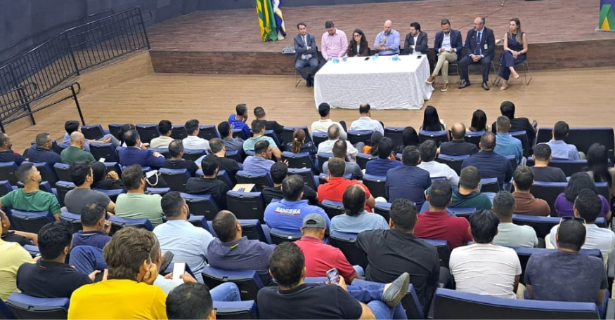 Participação da Anatel em audiência pública promovida pela Prefeitura de Anápolis (GO) sobre telecomunicações nos postes da cidade