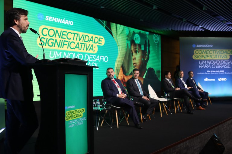 Presidente da Anatel, Carlos Baigorri, fala durante a abertura do seminário "Conectividade Significativa: um novo desafio para o Brasil"