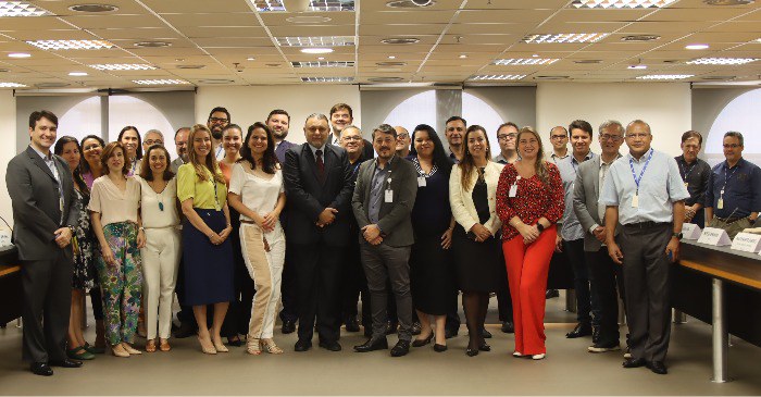 Foto dos participantes da primeira reunião ordinária do Cdust de 2024