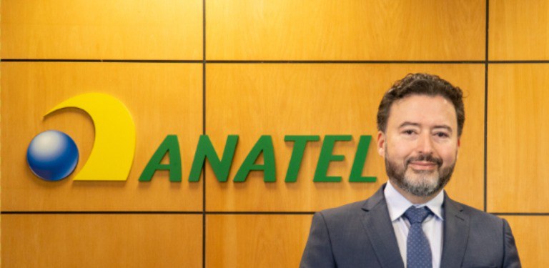 Foto do conselheiro diretor da Anatel Alexandre Freire, disponível em https://www.flickr.com/photos/anatel_informa/52549293155/in/album-72157636300088486/