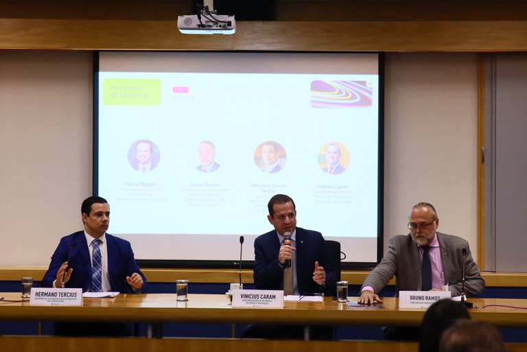 abertura do workshop - Caram, Hermano e Bruno Ramos.JPG