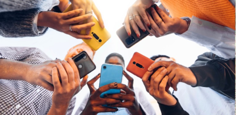 celulares_maos_interna_720x375px.jpeg