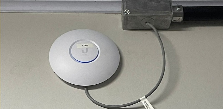 Cabo de internet instalado pela EACE