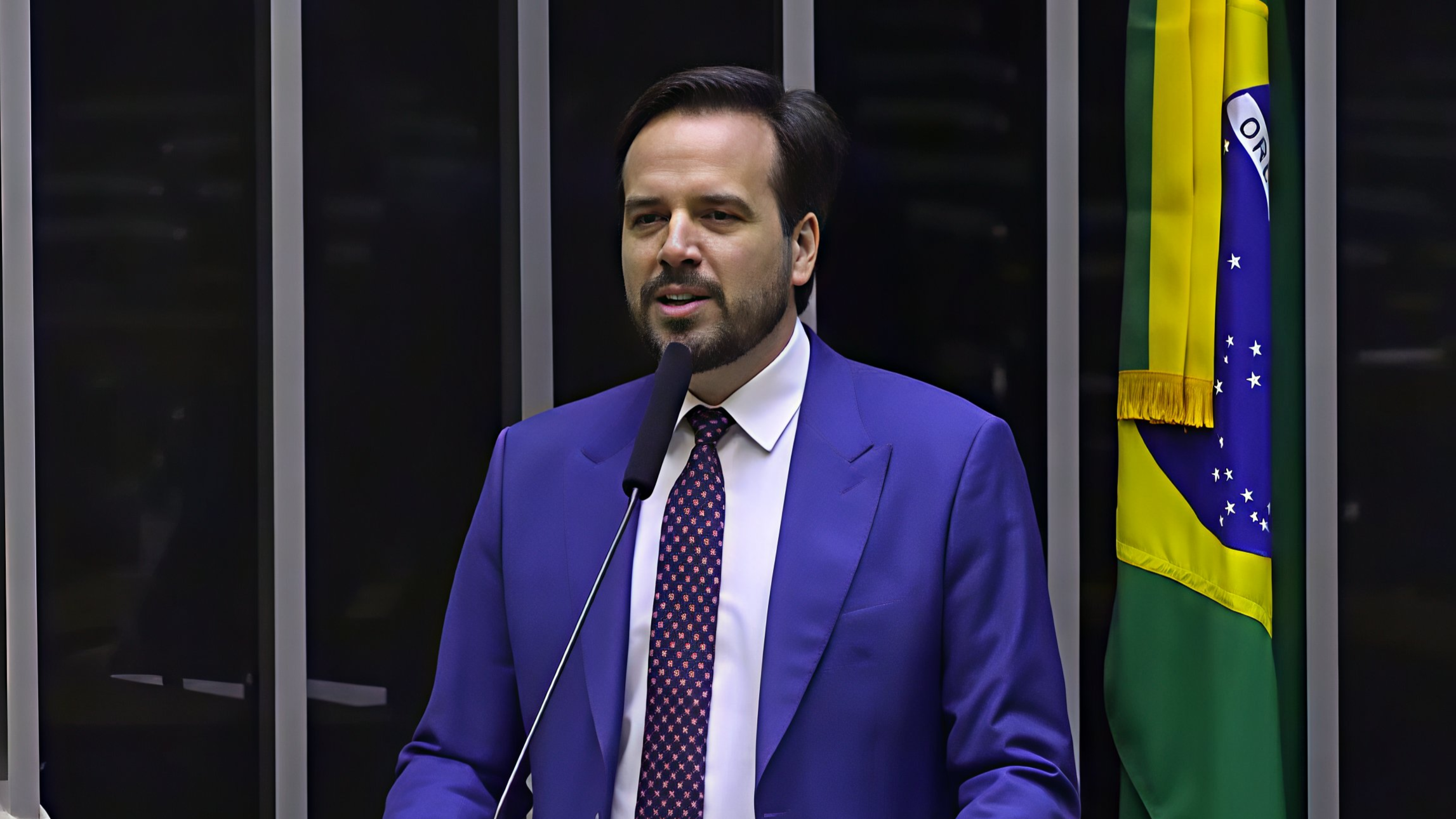 Presidente da Anatel, Carlos Baigorri, participa da sessão solene realizada no Plenário da Câmara dos Deputados em homenagem aos 50 anos da Associação das Emissoras de Radiodifusão do Paraná (AERP).