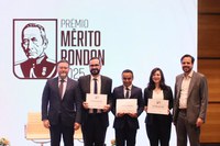 Vencedores da 2ª edição do Mérito Rondon recebem prêmios durante a cerimônia de aniversário da Anatel