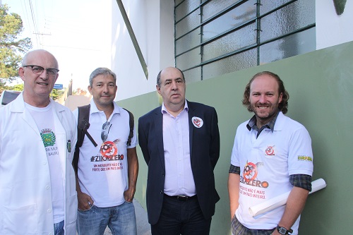 O secretário de saúde de Bauru, José Fernando Casquel Monti; o chefe da Assessoria de Comunicação Social da Anatel, Lauro Rutkowski; o presidente da Agência, João Rezende; e o prefeito Rodrigo Antônio de Agostinho Mendonça