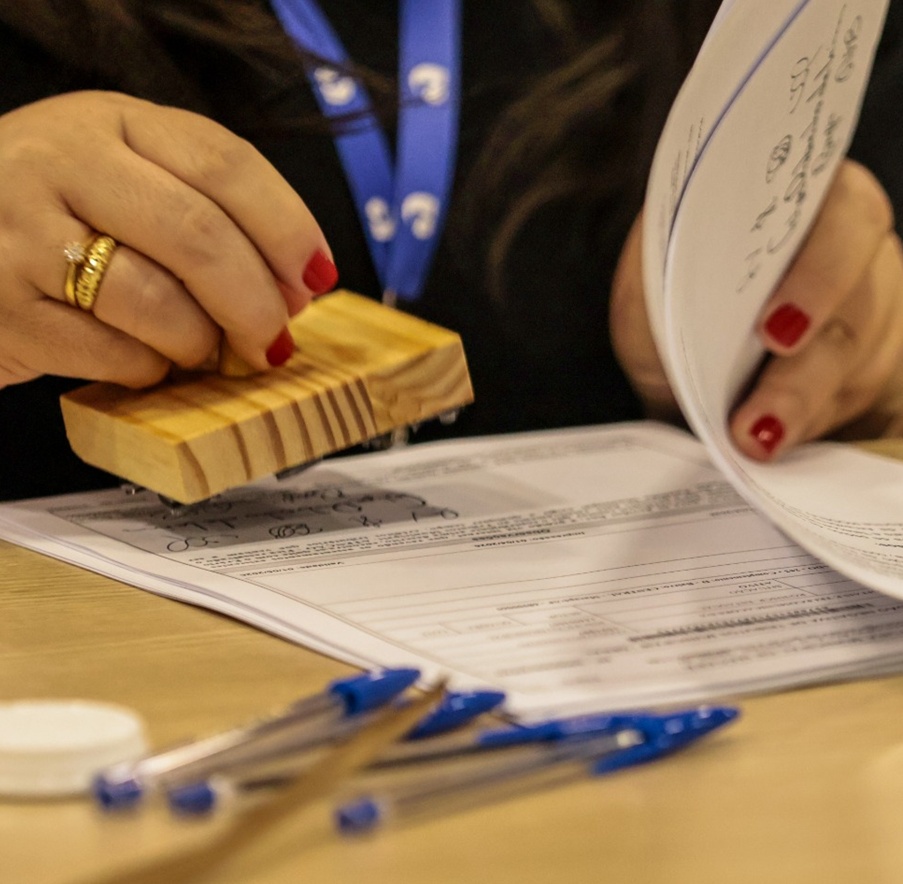 Anatel recebe propostas de oito prestadoras para o leilão da telefonia móvel nas subfaixas de 700 MHz