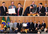 ANEEL participa da cerimônia de assinatura dos contratos do segundo Leilão de Transmissão de 2023