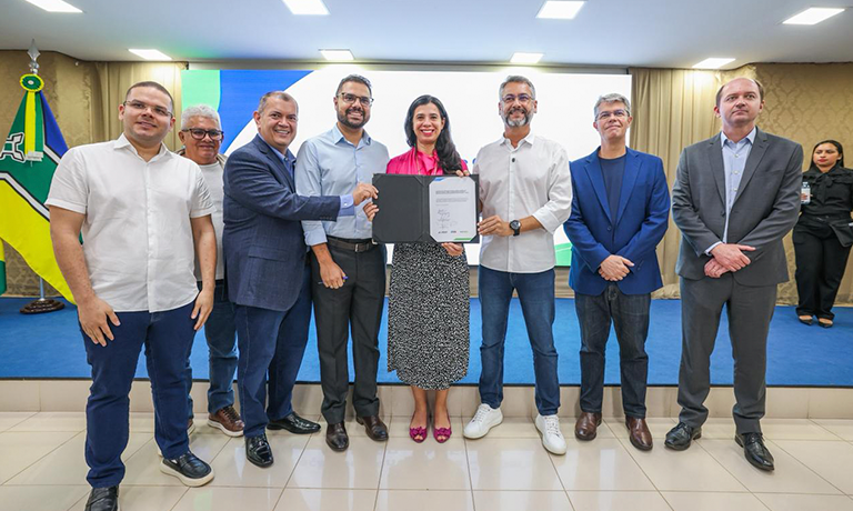 ANEEL celebra acordo com ARSAP para fortalecer fiscalização no Amapá