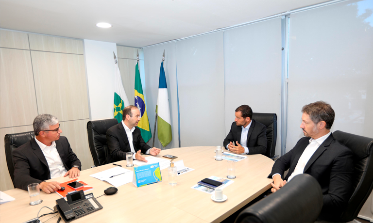 ANEEL recebe representantes da ENEL-SP