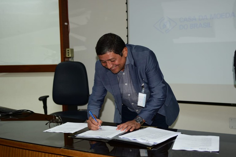 Sousa: parceria poderá aprimorar trocas para a construção de leis