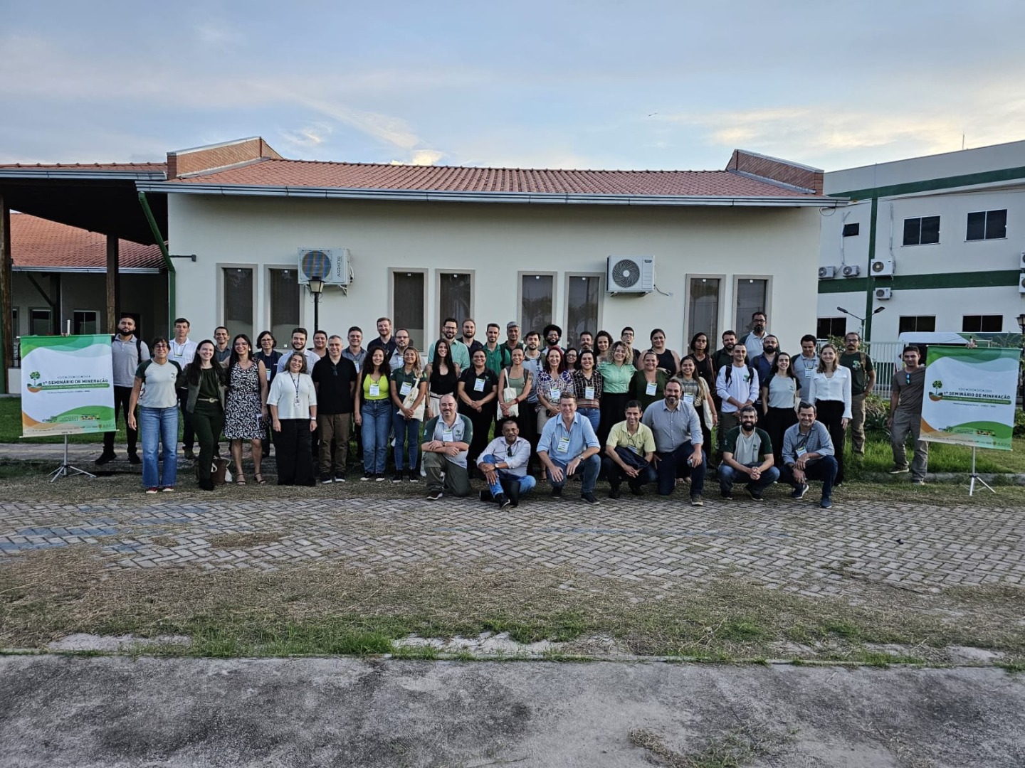 Turma do primeiro seminario de mineração