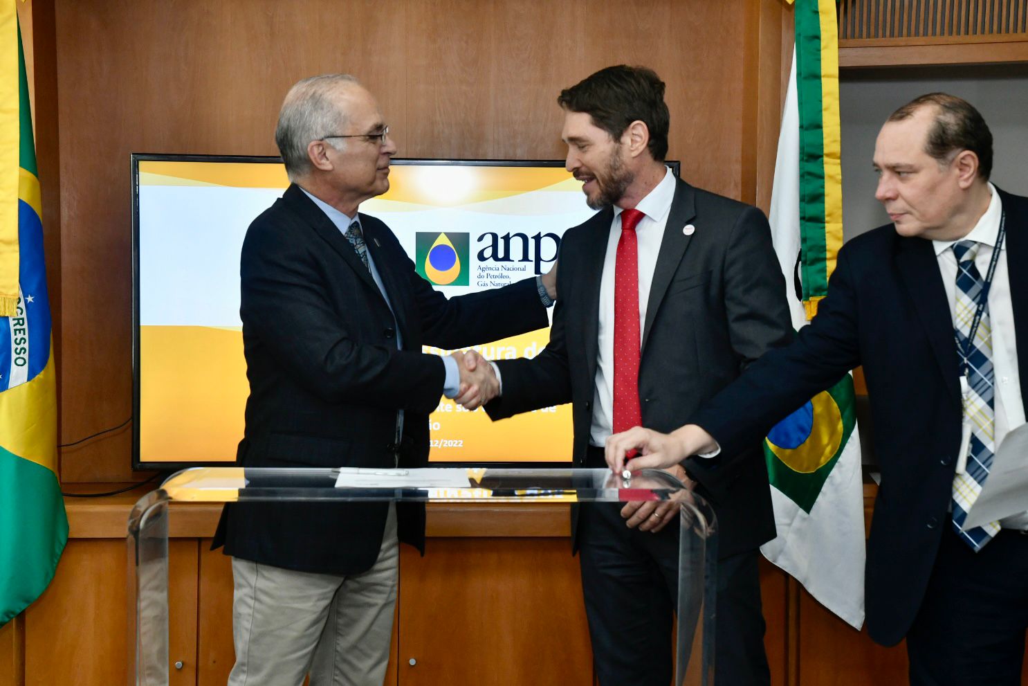 08/12/2022 - Assinatura dos contratos de blocos arrematados no 3º Ciclo da Oferta Permanente de Concessão (OPC)