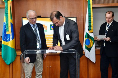 08/12/2022 - Assinatura dos contratos de blocos arrematados no 3º Ciclo da Oferta Permanente de Concessão (OPC)