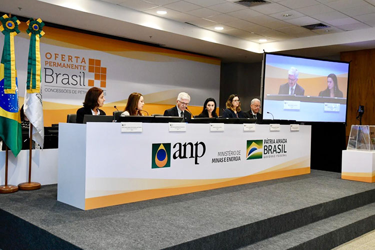 Comissão Especial de Licitação do 1º Ciclo da Oferta Permanente.