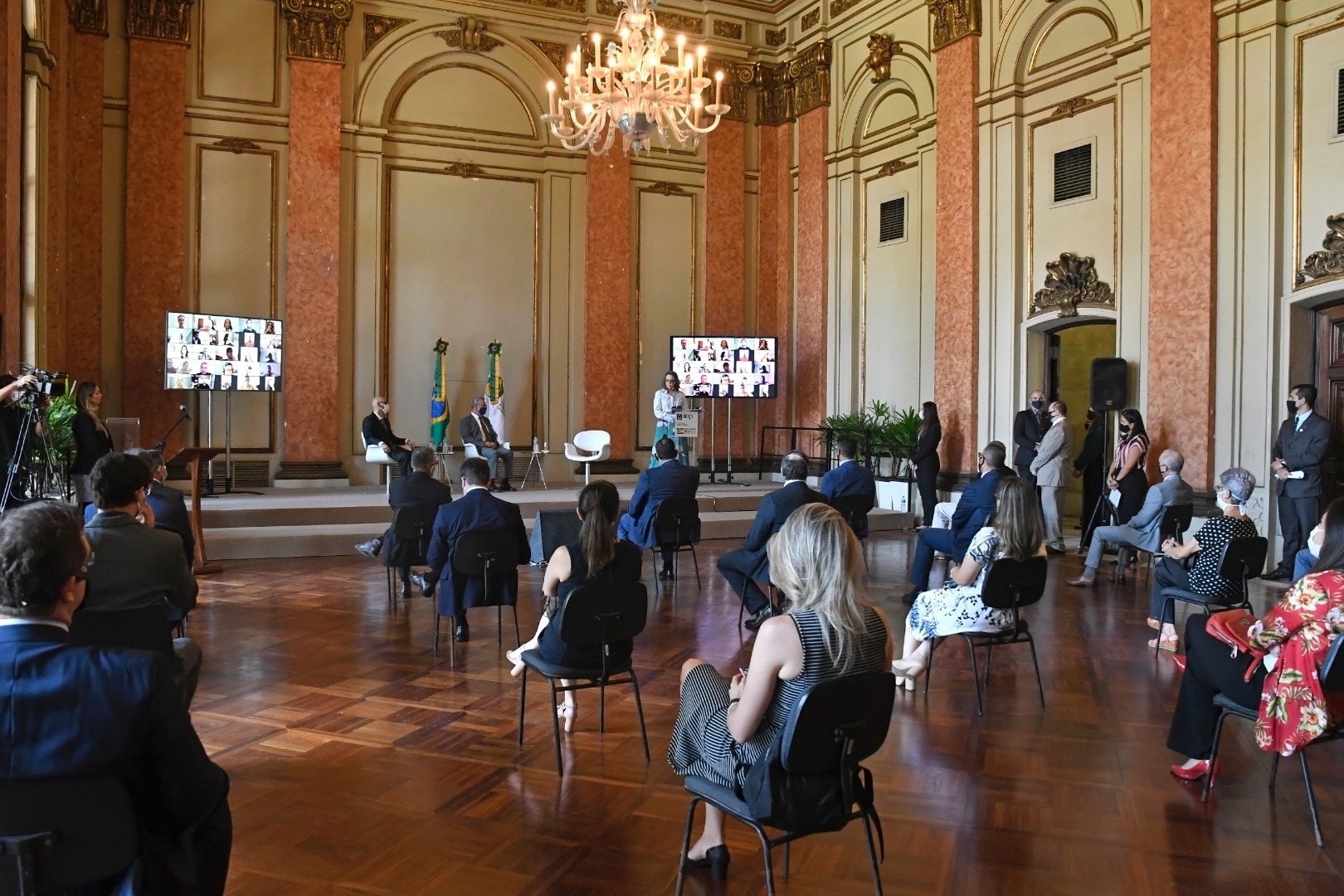 Posse da Diretora Symone Araújo