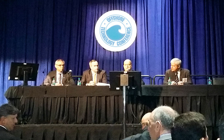 Jorge Camargo - presidente do IBP, Décio Oddone, diretor-geral da ANP, Roberto Ardenghy - cônsul-geral adjunto do Brasil em Houston, Márcio Félix - secretário de Petróleo e Gás do Ministério de Minas e Energia