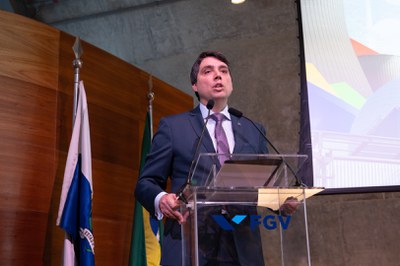 Pietro Mendes em seu discurso