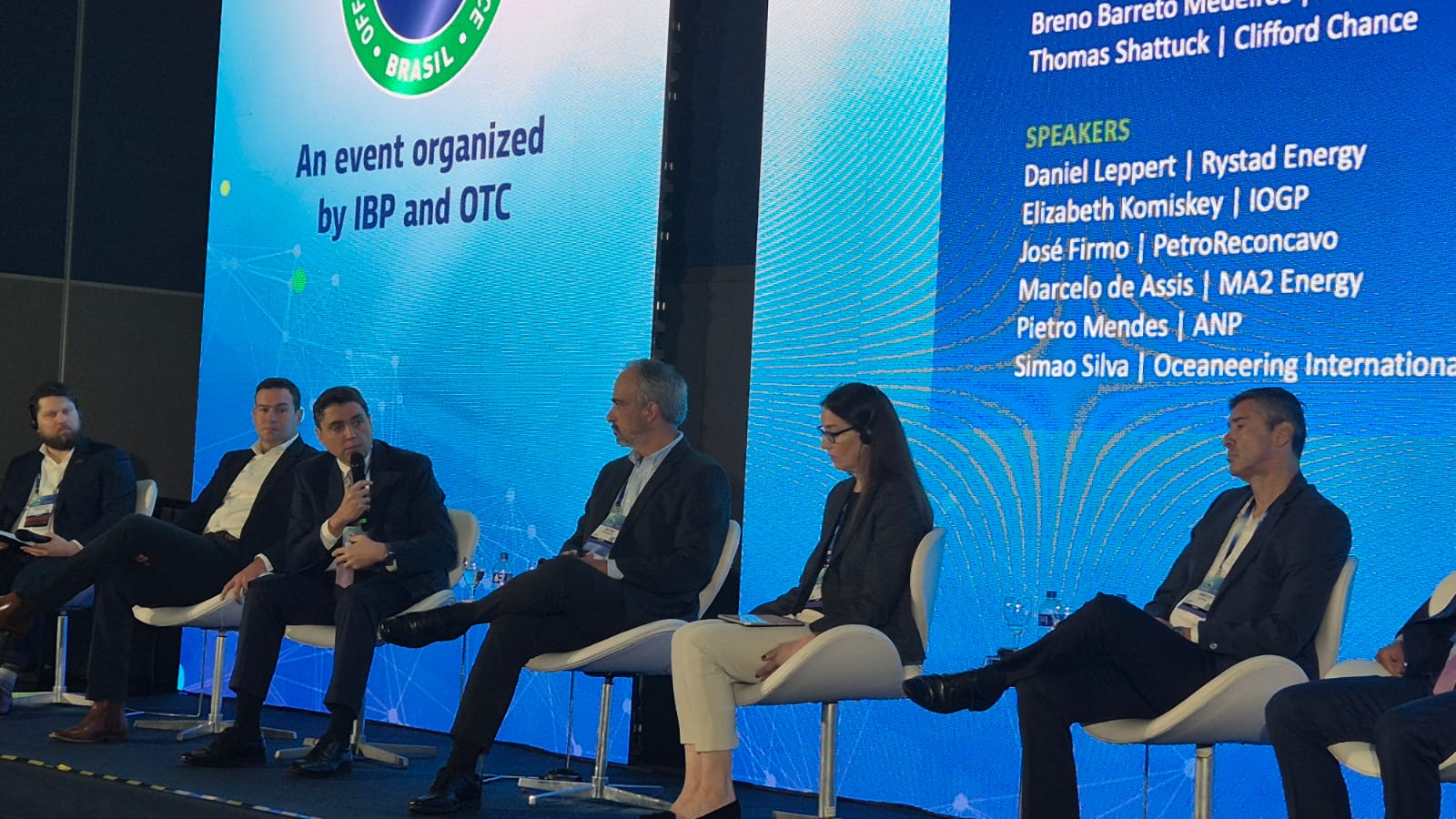 Painel “Managing Above Ground Risks in Offshore Oil & Gas Through the Energy Transition”