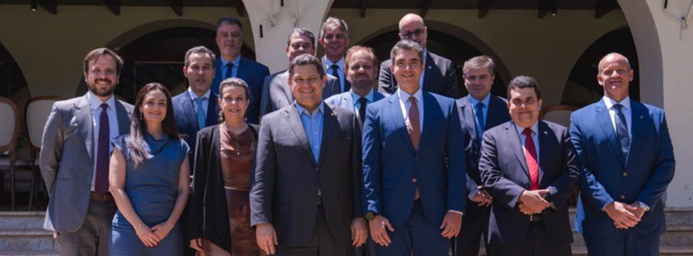 carrossel diretores.jpg