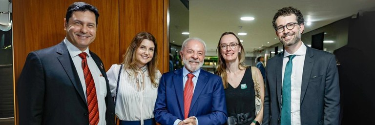 Diretores com Presidente da República 2.jpeg