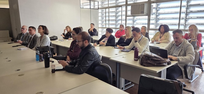 Colaboradores do Procon Municipal de Campinas participam da apresentação da ANS, feita pelos servidores do Núcleo SP