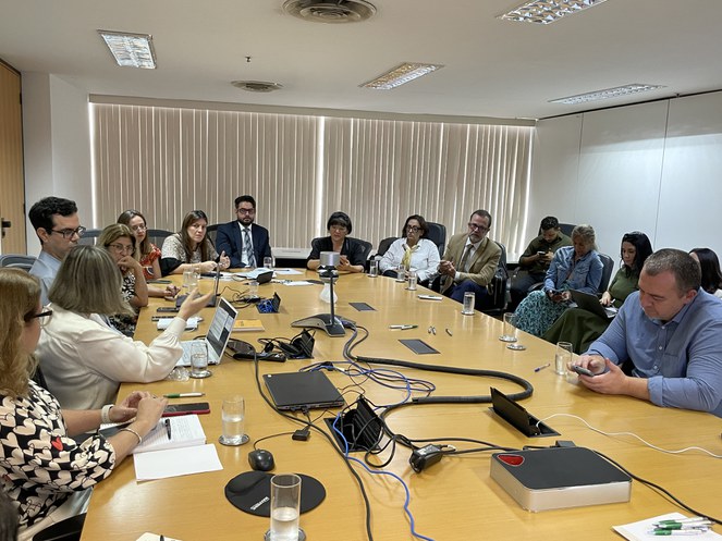 Representantes da ANS e das entidades médicas se reúnem na sede da Agência