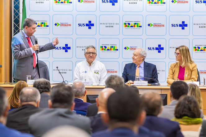 O diretor-presidente da ANS, Wadih Damous, em seu discurso de posse.