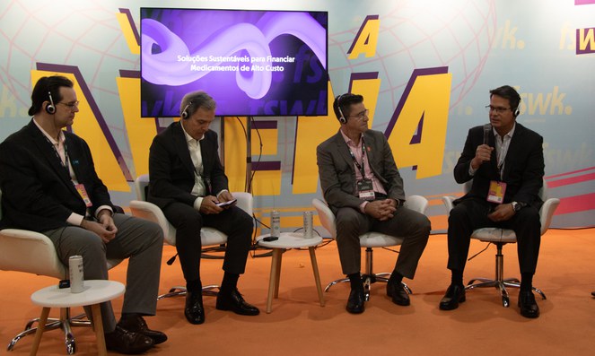 O diretor-adjunto de Normas e Habilitação das Operadoras, Cesar Serra, fala sobre inovação no setor durante a edição de 2025 da Fisweek