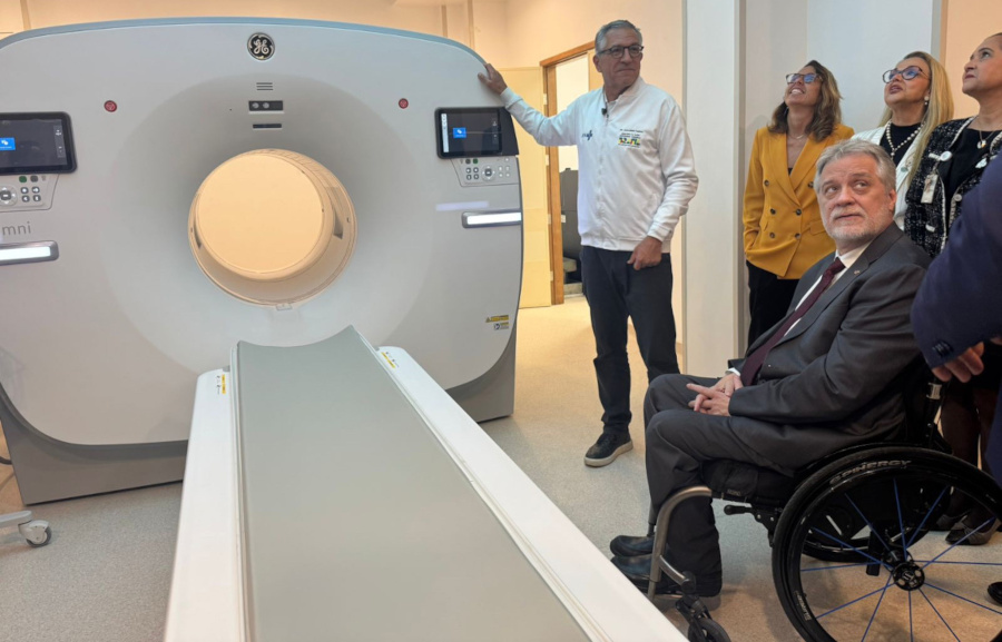 Ministro Alexandre Padilha destacou o papel do HUAP na formação de especialistas e no uso responsável do PET-CT.