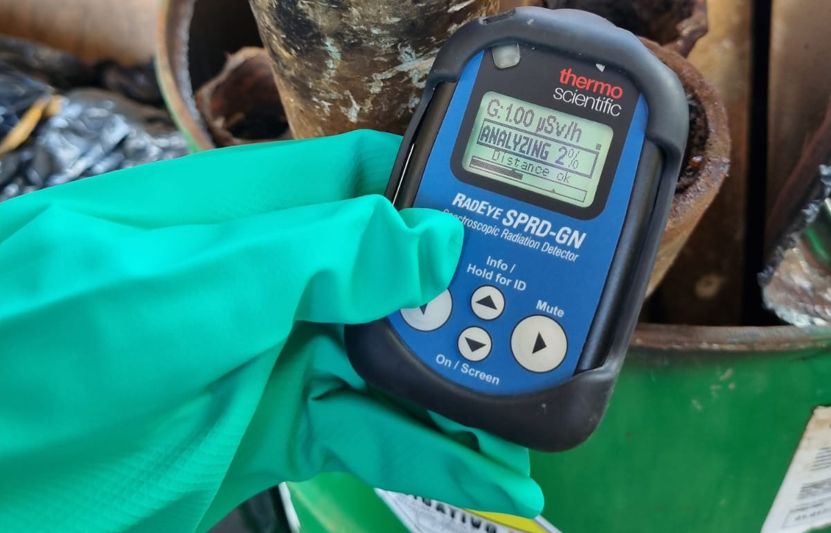 Equipamentos tipo o PRD (personal radiation detector) asseguram o controle técnico rigoroso durante inspeção.