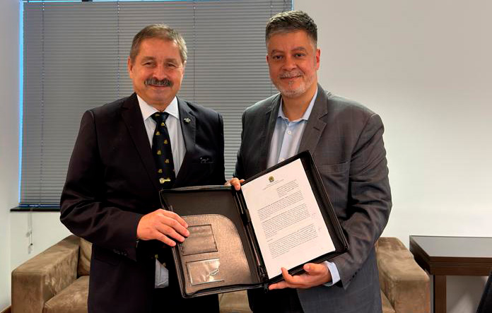 Vice-Almirante Newton e Alessandro Facure: credibilidade do setor passa pela credibilidade das instituições que estão envolvidas na área nuclear.