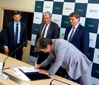 ANTAQ participa de assinatura de contratos para construção de instalações portuárias