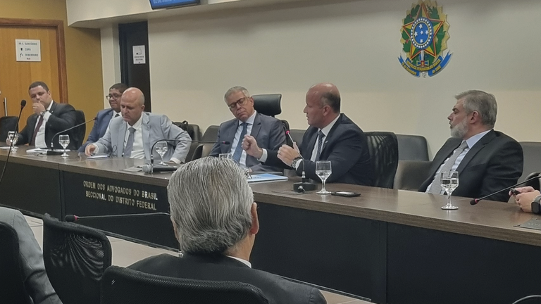 Banner audiência com Alber 3.png