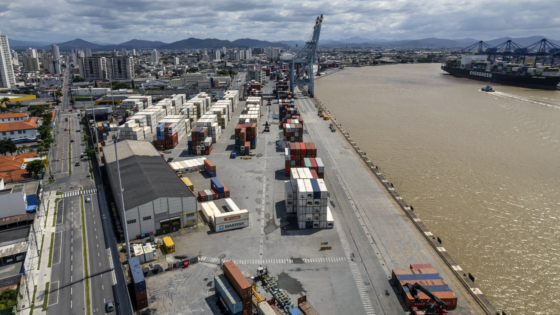 Sessão virtual será realizada em 06/08 e discutirá os documentos técnicos e jurídicos do certame licitatório da área ITJ01, destinada à movimentação e armazenagem de carga conteinerizada e carga geral.