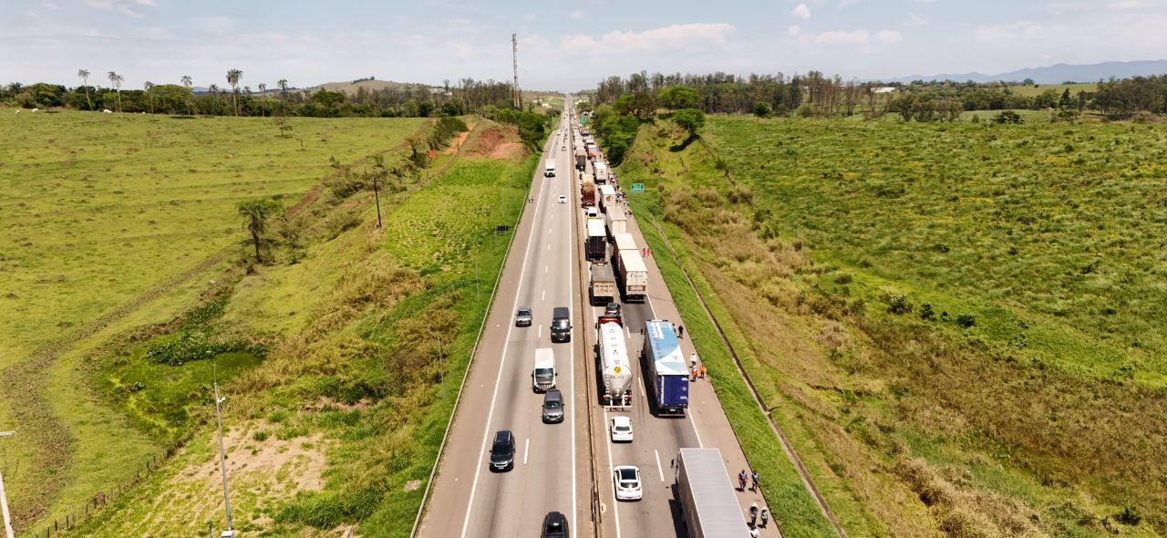 Levantamento reúne dados de tráfego, acidentes e assistência aos usuários nas rodovias federais concedidas entre 9 e 12 de outubro. Entre os 39 óbitos registrados, nenhum envolveu romeiros que seguiam para Aparecida