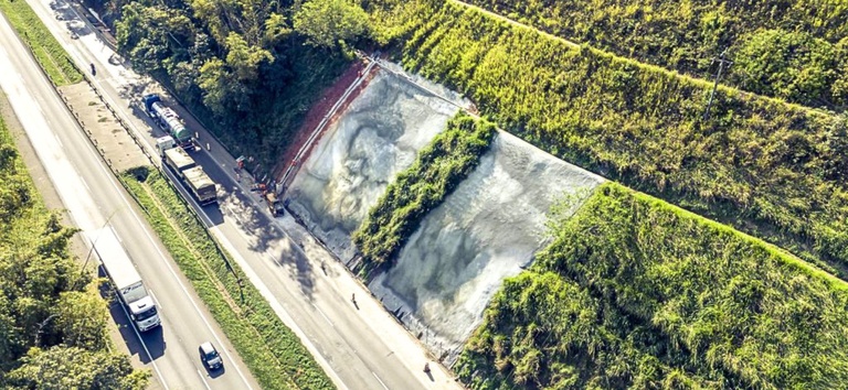 IMAGEM DA RODOVIA NO PARANÁ