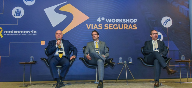Diretores participam da mesa de abertura do 4º Workshop Vias Seguras da ANTT