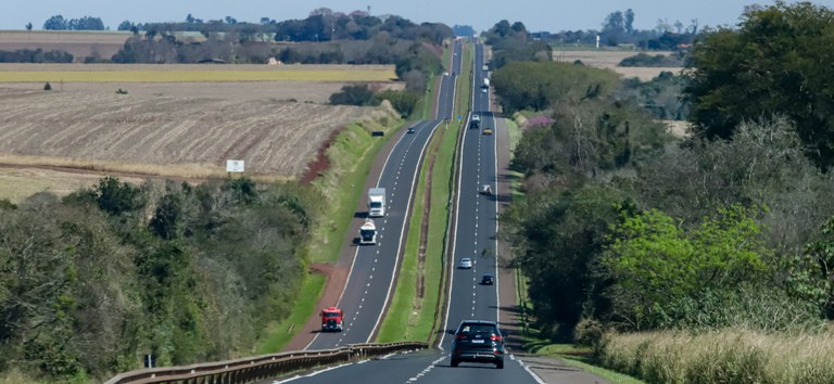 Foto mostrando rodovia administrada pela EPR Iguaçu