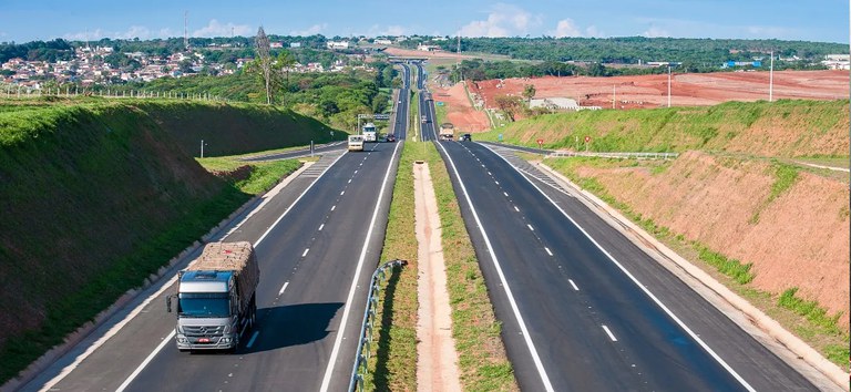 ANTT autoriza cobrança de pedágio na BR-116/MG e aprova reajuste tarifário