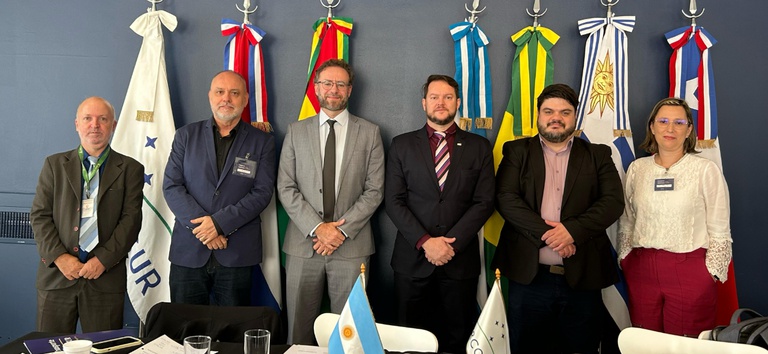 Foto com a delegação do SGT-5 Mercosul