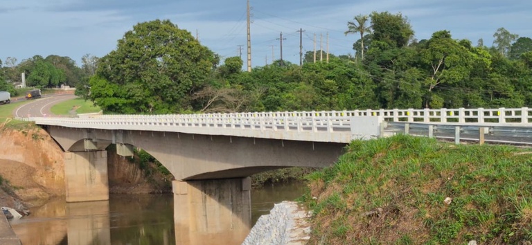 IMAGEM DE VIADUTO