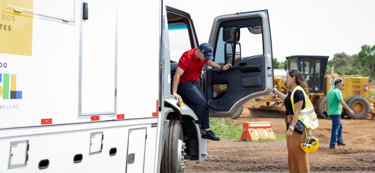 Foto mostrando caminhão boleia do Brasil