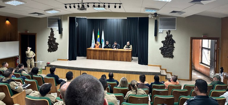 ANTT promove curso de fiscalização do transporte rodoviário de produtos perigosos em Curitiba (PR)