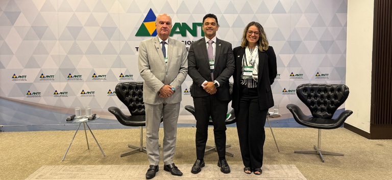 Foto abertura do Fórum ESG com Diretores Felipe Queiroz e Alex AAzevedo e a Superintendente Cyntia Ruas